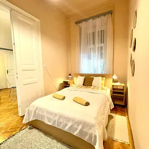  Apartamento Fanni's Cosy Express In The Centre